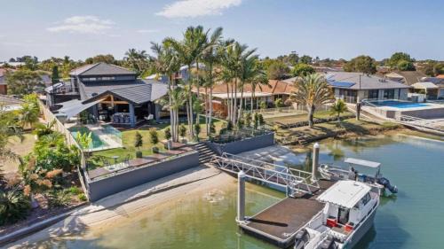 Yamba House | THE Islander - Waterfront with Pool - Holiday Yamba