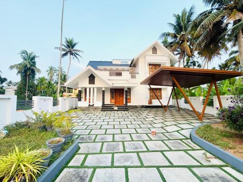 Kumarakom Villa | THE iVORY VILLA