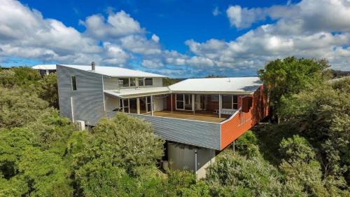 Sandy Point House | The Lookout Stay 3 Pay 2 Winter Special
