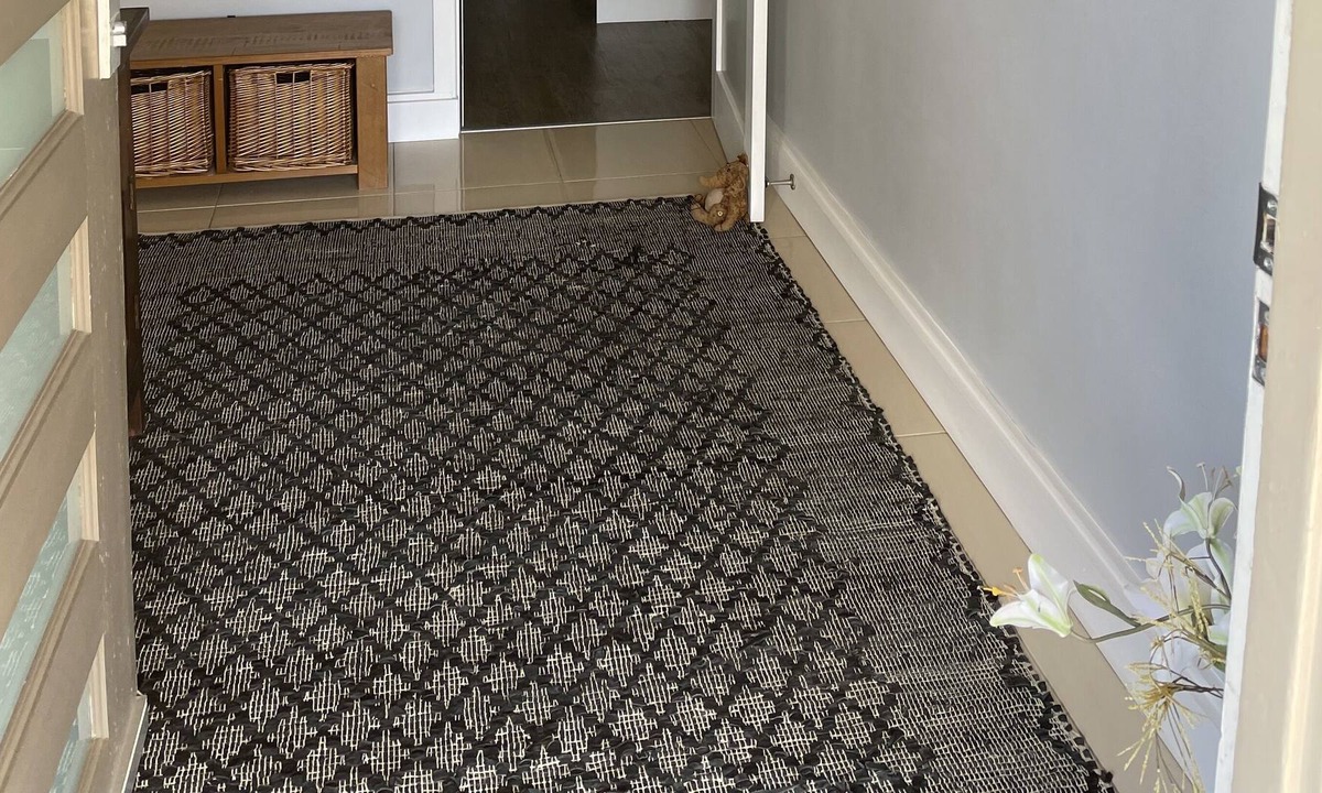 Light Regional Council Apartment | The Old Hamilton Shop Two Bed apartment Situated between Clare & Barossa Valley