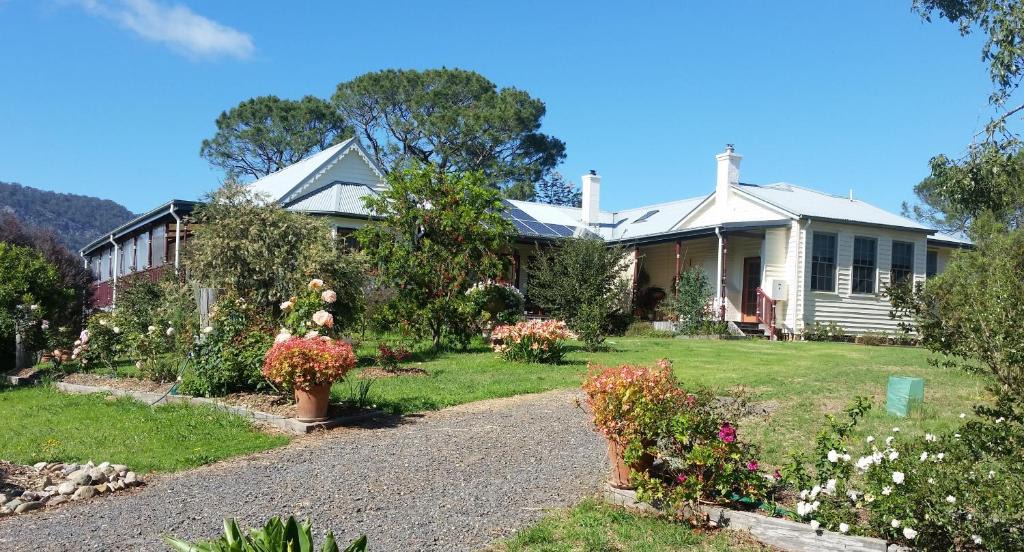 South Wolumla Bed & Breakfast | The Old School Bed and Breakfast