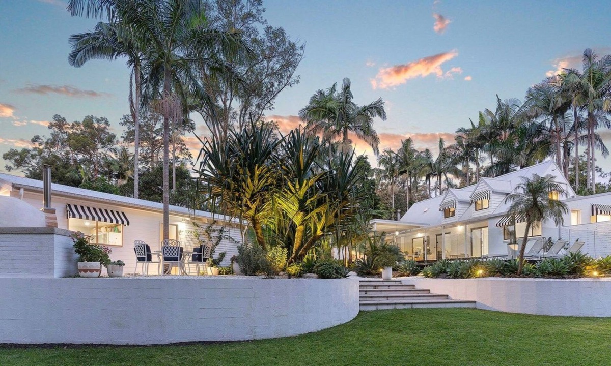 Bangalow House | The Palms, Luxury Home in Bangalow by Belle Escapes