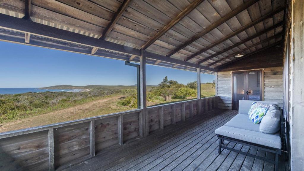 Angourie House | The Point