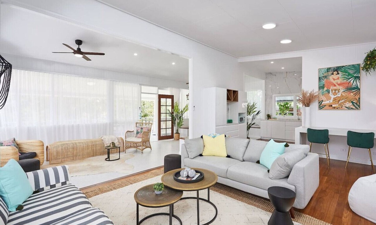 Labrador House | The Queenslander! Bright - Breezy - Beautiful