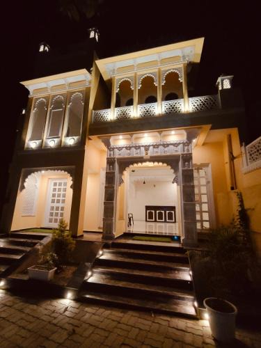 Udaipur Hotel | The Rajshahi Vilas