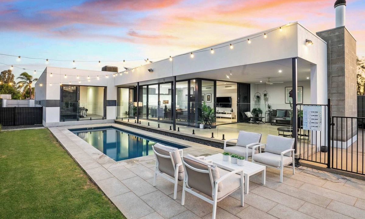 Mulwala House | The Sinatra Holiday House - Winter Special