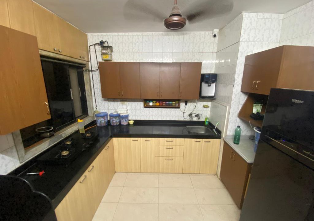 Goregaon West Hostel | The Vibe Stays