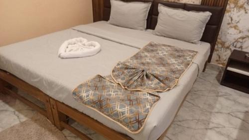 Raipur Hotel | Theglassystay
