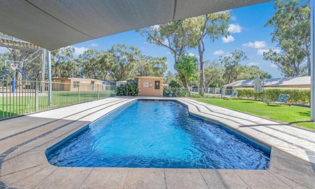 Patho RV Rental | Torrumbarry Weir Holiday Park