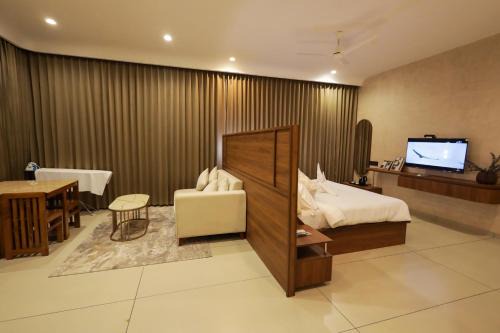 Thalassery Hotel | Town Square Residency