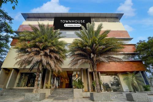 Dindigul Hotel | Townhouse Dindigul Rock Fort Formerly Ramora Grand