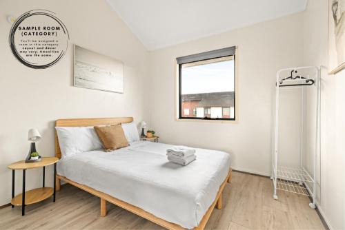 Canley Vale House | Tranquil Double Room - Walk to Train & Cabramatta Eats - Shared Bathroom