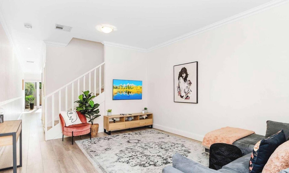 Wagga Wagga Apartment | Travers Townhouse - Close to CBD, Gated Community