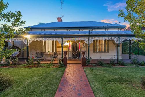 Echuca House | Trebor on Dickson
