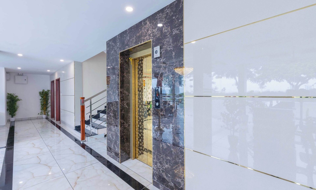 Nedumbassery Hotel | Treebo Airsuit