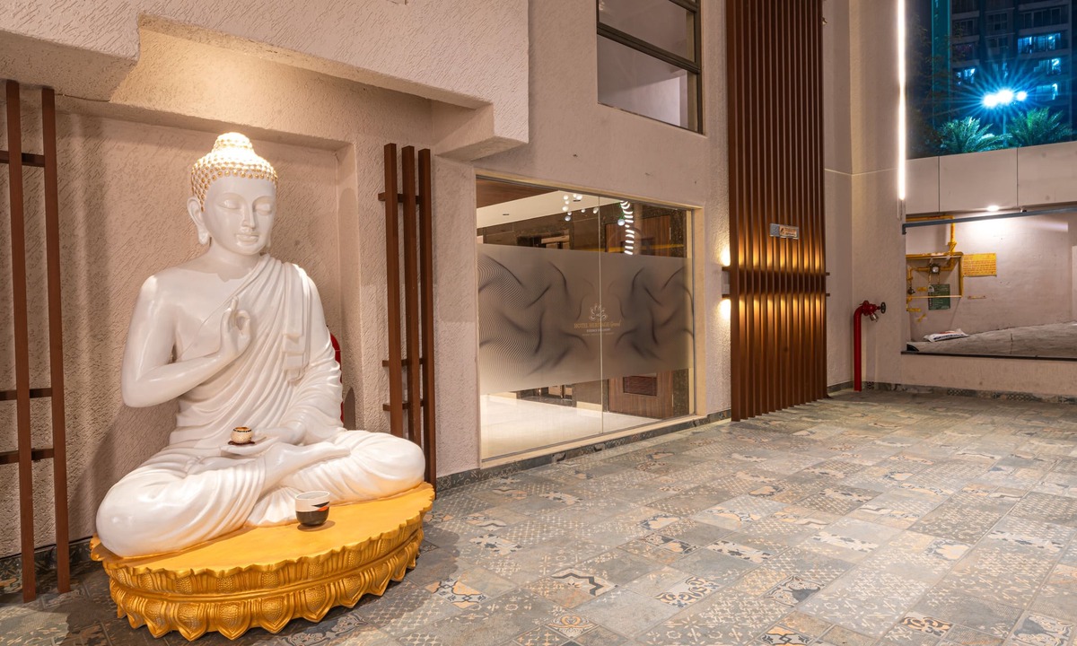 Thane West Hotel | Treebo Premium Heritage Grand, Thane