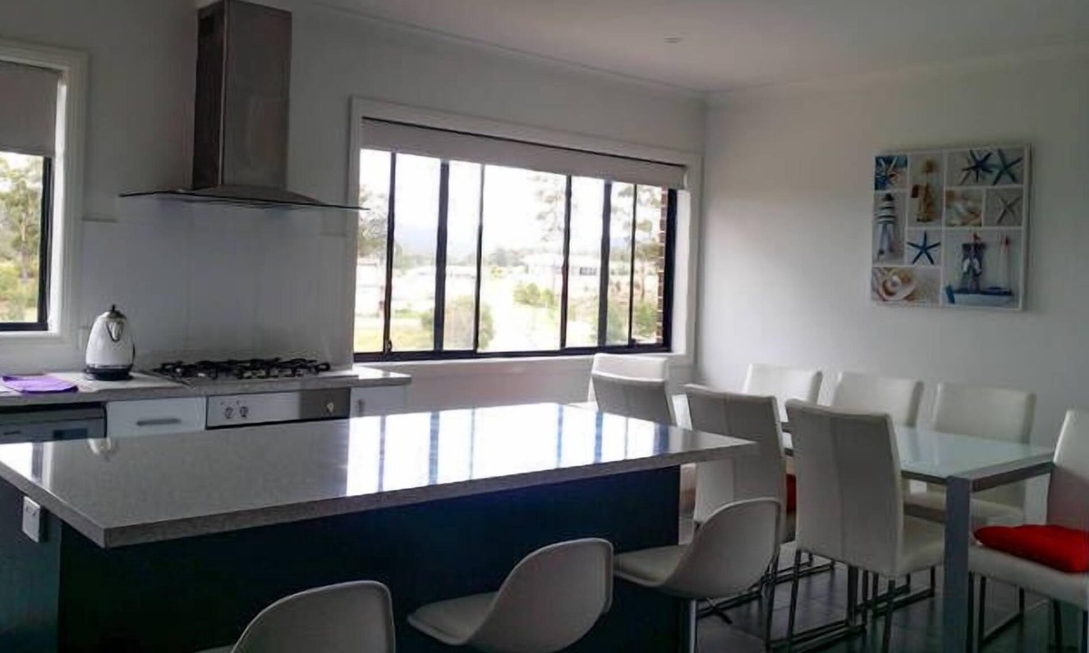 Eden House | Trumpeter Avenue in Eden