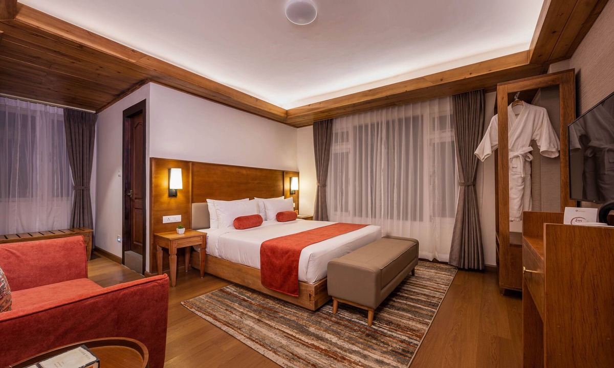 Pelling Hotel | Udaan Hotel Pine Crest