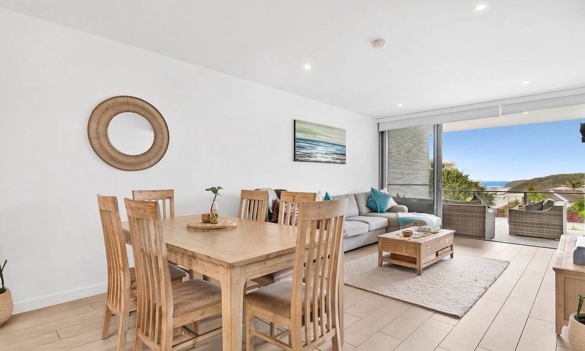 Coolum Beach Apartment | Unit 406 'Drift' on Coolum Terrace
