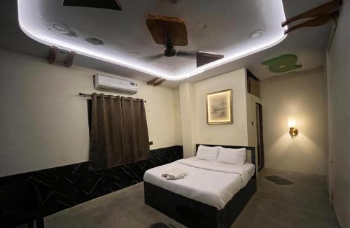Nagpur Cabin | Urban stay