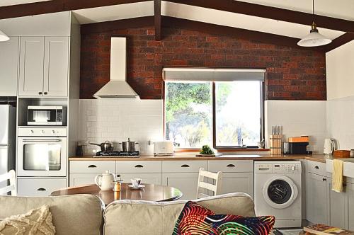 Altona House | UzuriBarossa