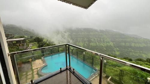Panchgani Villa | Valley Facing 5BHK Exotic Villa with Private Pool & Games Room
