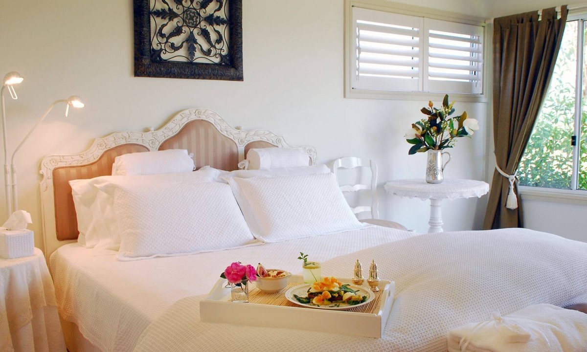 Forbesdale Bed & Breakfast | Villa Medici - Bed and Breakfast - Couples - Hampton STRA-4614 QTA-BSTAR-1507