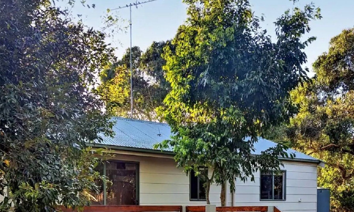 Wallington Cabin | Vrbo Property