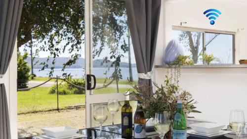 Swan Bay House | Waterfront Cottage