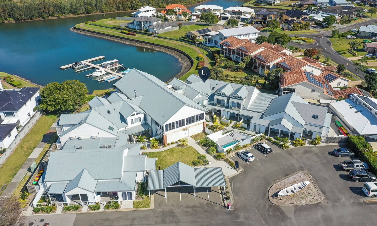 Harrington House | Waterfront Luxury Escape in Harrington Waters