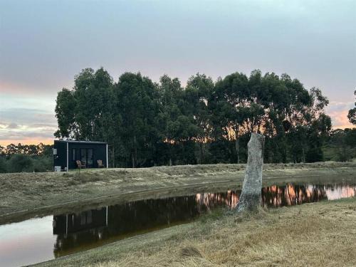Buninyong Villa | Waterfront Tiny Home in FarmStay