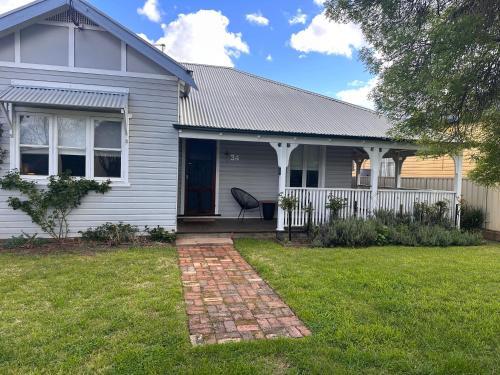 Cootamundra House | Wattle Cottage
