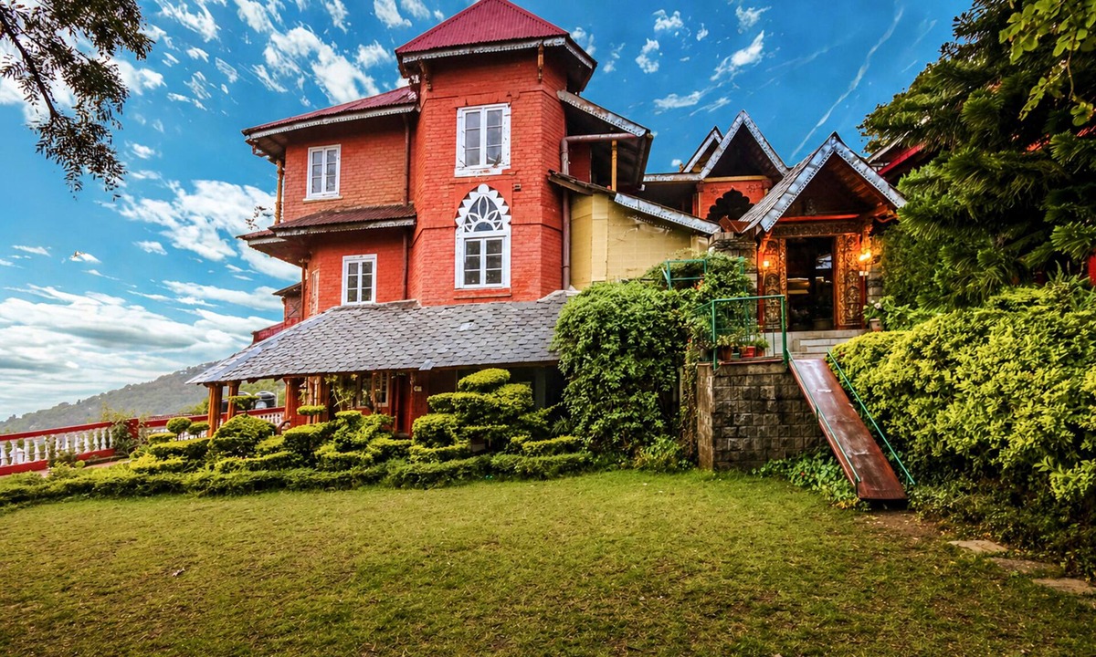 Dharamshala Hotel | WelcomHeritage Grace Hotel