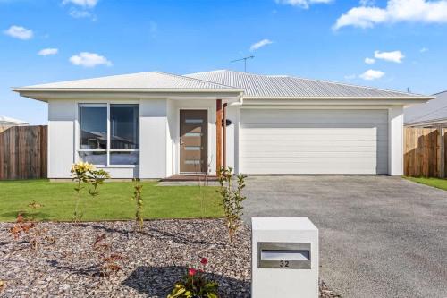 Eli Waters House | Whitehaven - 4BD 4Bath Retreat