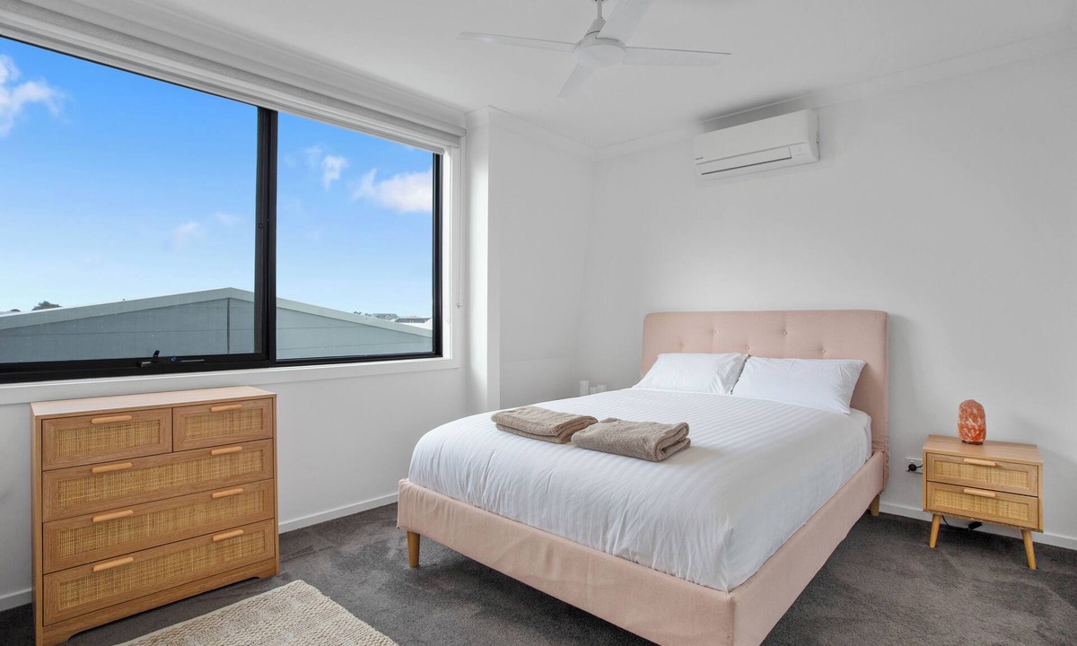 Williamstown House | Williamstown Townhouse: Sanctuary on the Wetlands