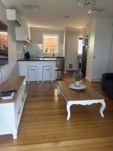 Mornington Apartment | Willow Place