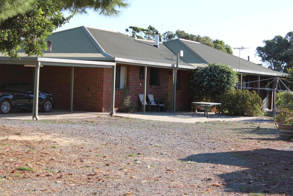Willunga House | Willunga Farm Retreat