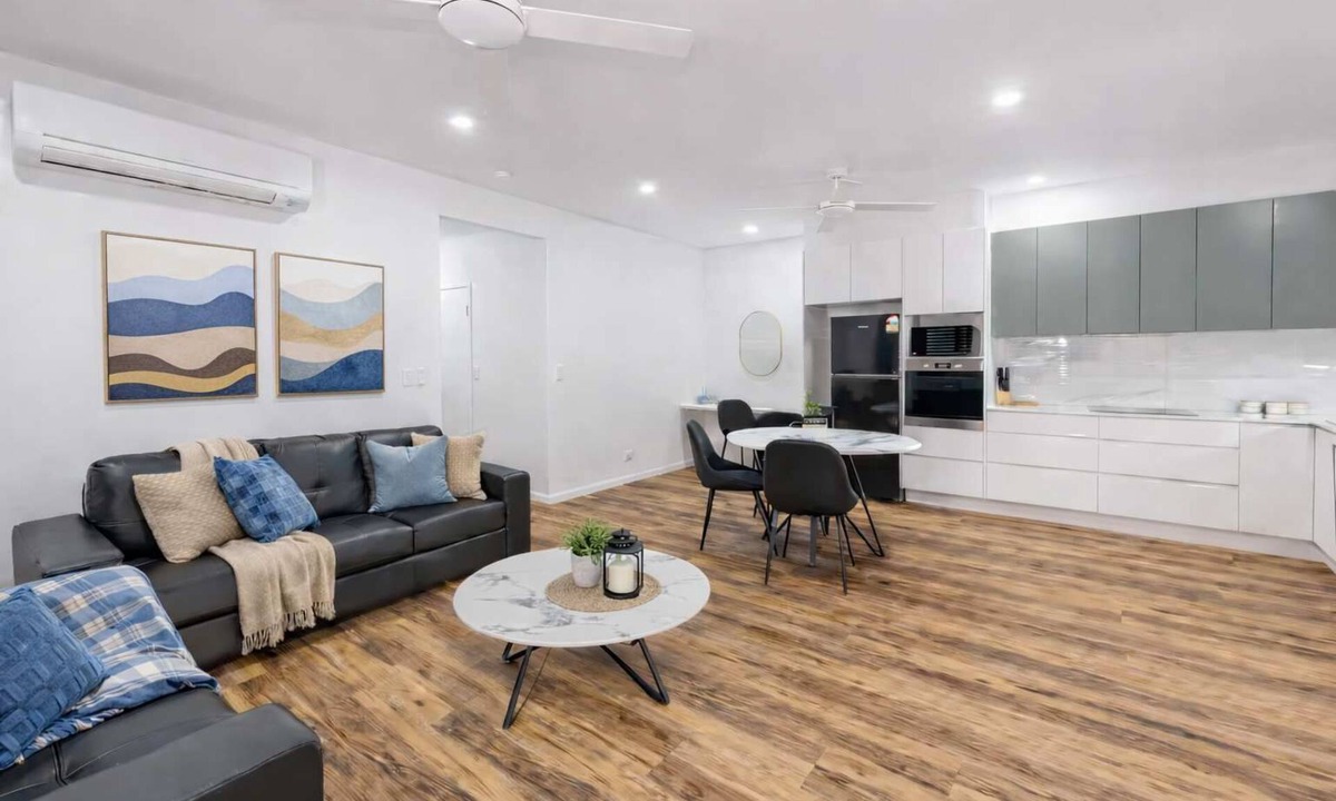 Hermit Park Apartment | Windsor Charm – 2BR Hermit Park Unit near Townsville CBD