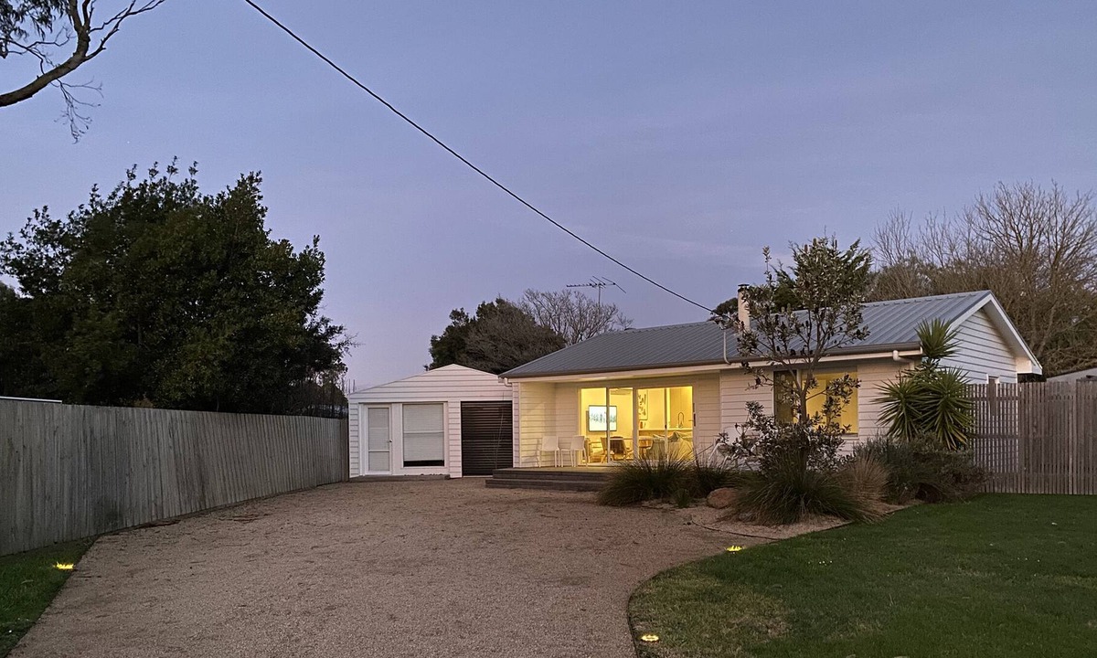 Balnarring House | Wine, beach, space and sunsets