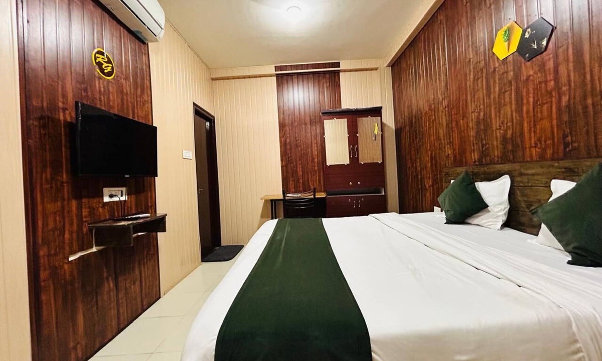 Indore Hotel | Wishotel Inn Ambrosia