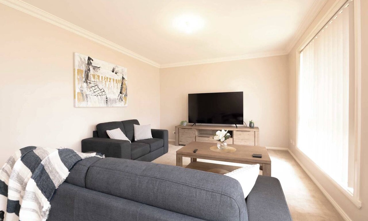 Bletchington House | Wonderful Windred. Quiet & Homely. 3 Min to CBD