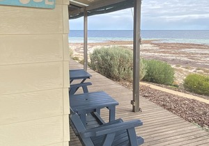 Absolute Beachfront nestled between Moonta Bay and Port Hughes