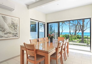 Dune House Vincentia by Book Jervis Bay