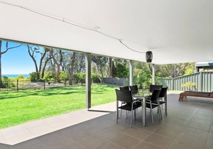 Dune House Vincentia by Book Jervis Bay