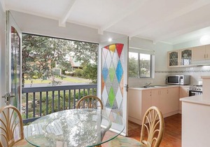 Pet-friendly Beach House @ Kianga