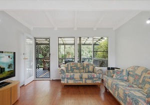 Pet-friendly Beach House @ Kianga