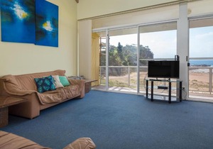 Retreat Beside The Beach - Unit Five