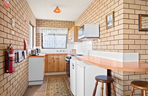 Kianga Apartment | 1/15 Dalmeny Drive, Kianga