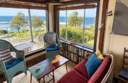 Minnie Water House | 1 Waratah - Delightful Cottage Getaway