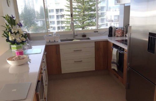 Broadbeach Apartment | 100% Absolute beachfront apartment